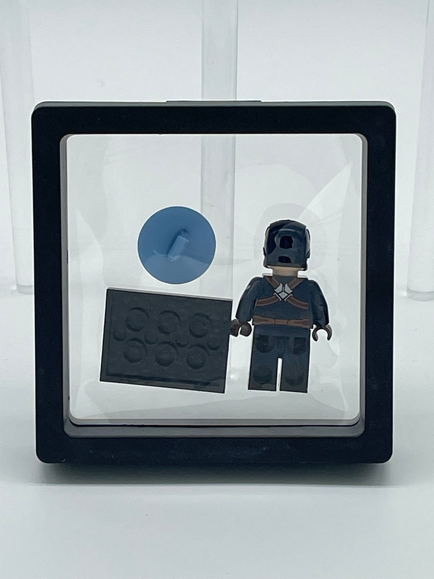Marvel Comics: Captain America-Stealth Suit.