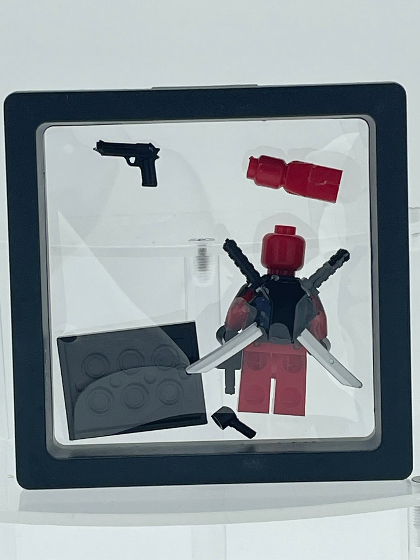 Marvel: Classic Deadpool (stud).