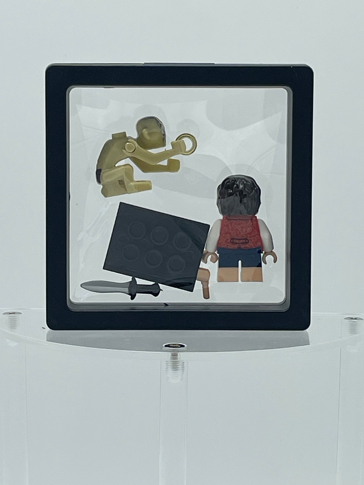 LOTR: Smiling Frodo. All Figures ON WHOLE SITE are Buy 5 Get 1 Free