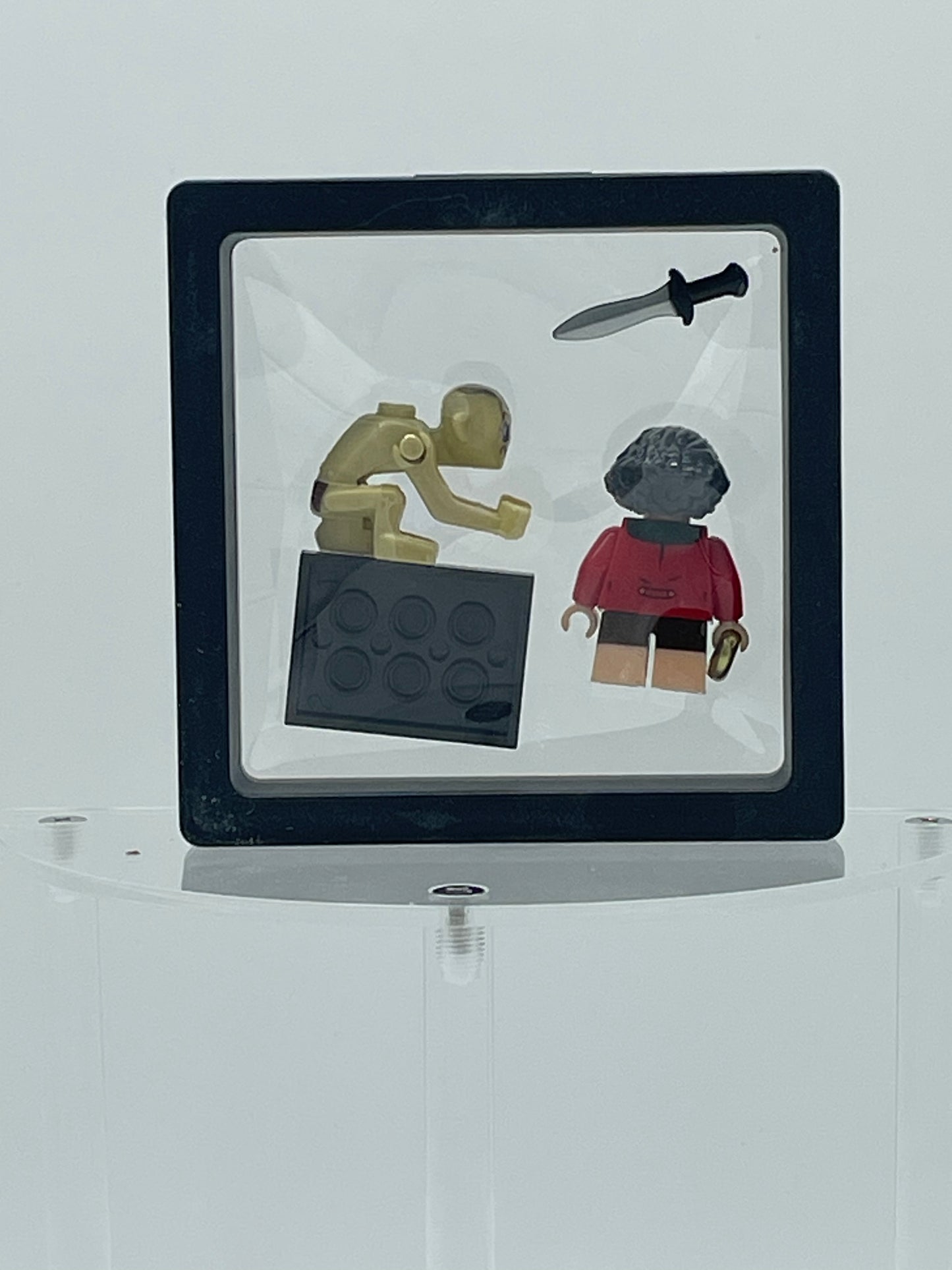 LOTR: Old Bilbo (Red). All Figures ON WHOLE SITE are Buy 5 Get 1 Free