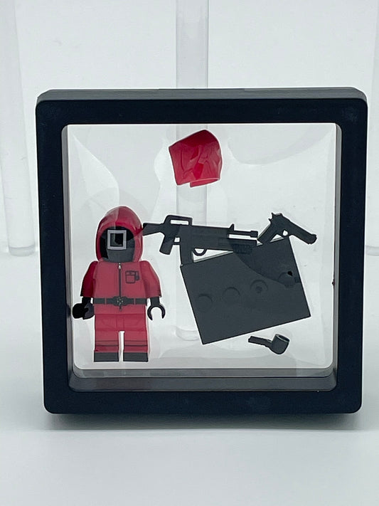 Squid Games: Masked Manager.