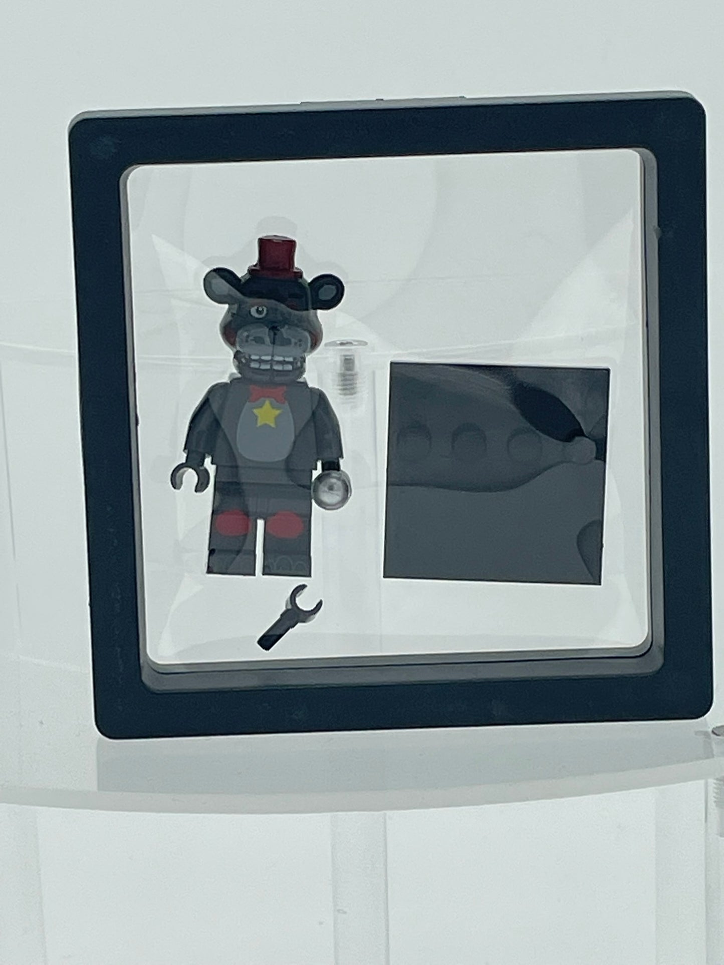 FNAF: Lefty.