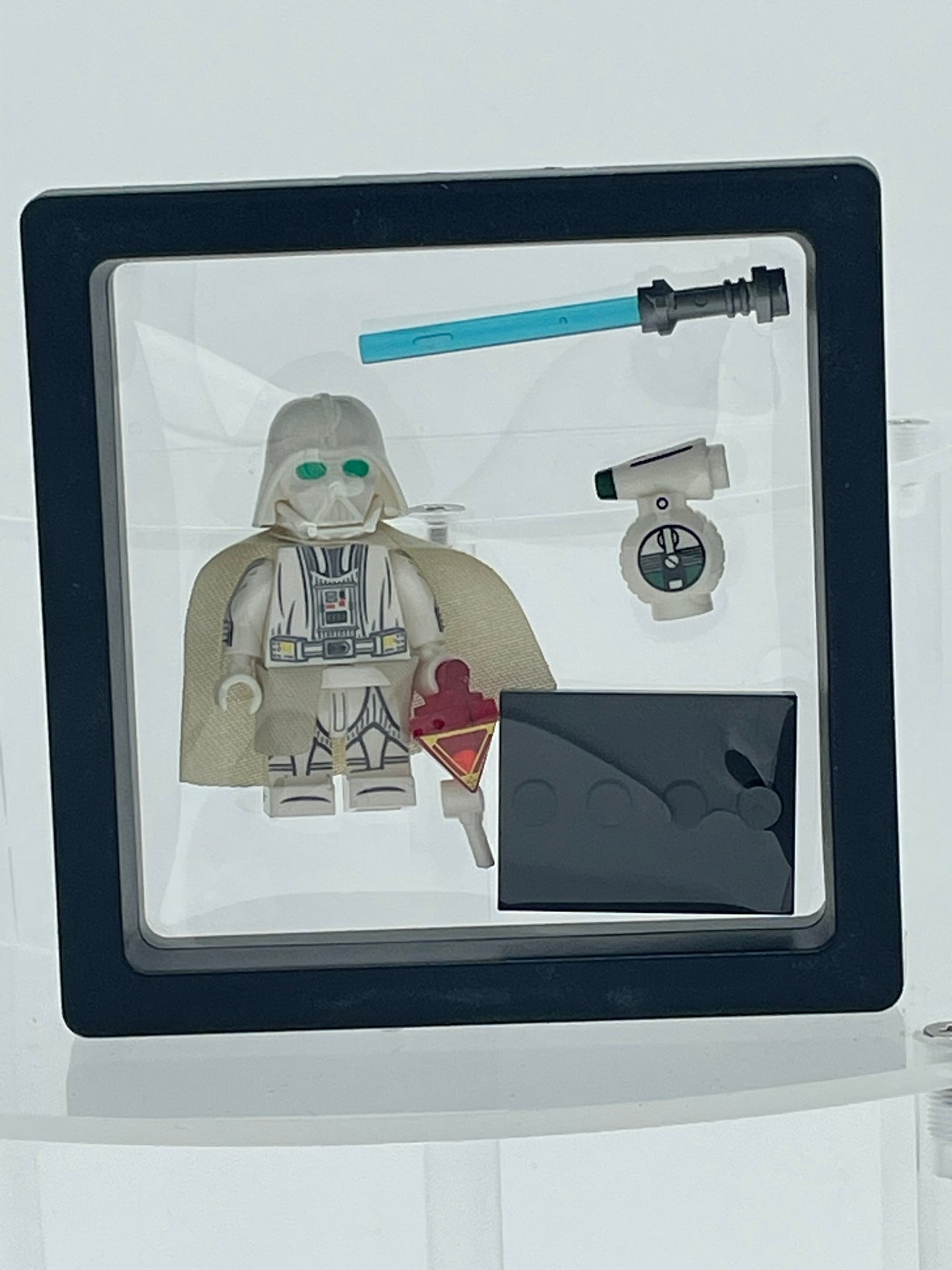 Star Wars- Villains: Darth Vader (White).