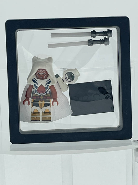 Star Wars- Heroes: Hooded Ahsoka w/ White Lightsabers.