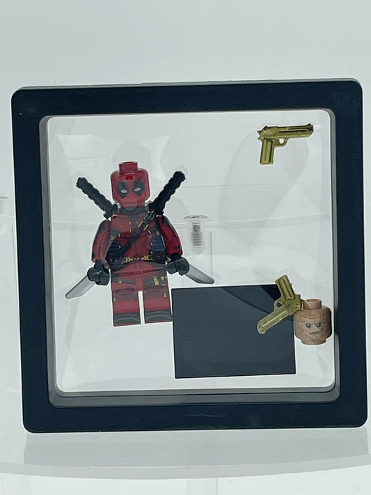Marvel: Bloody Deadpool w/ Gold Guns.