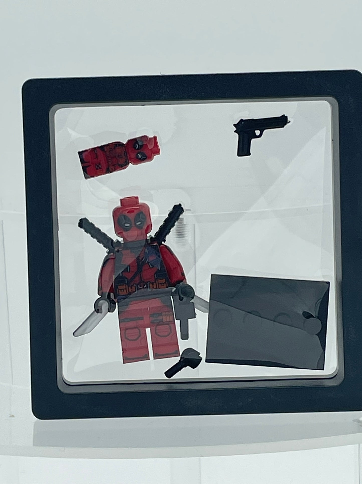 Marvel: Classic Deadpool (stud).