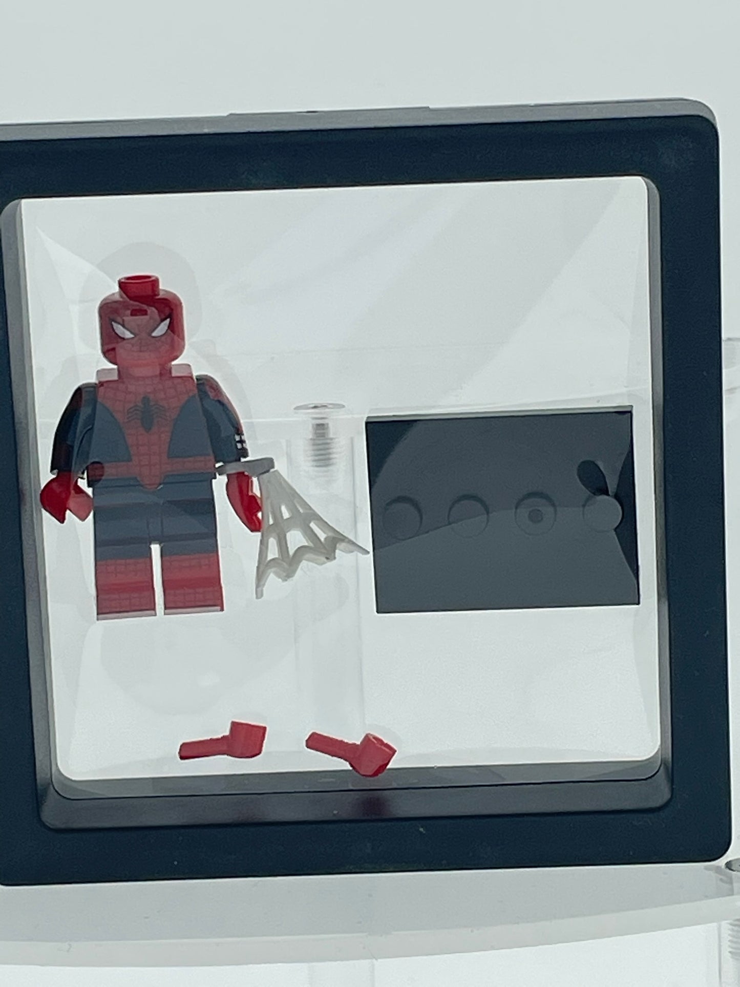 Marvel: Classic Spiderman w/ Web.