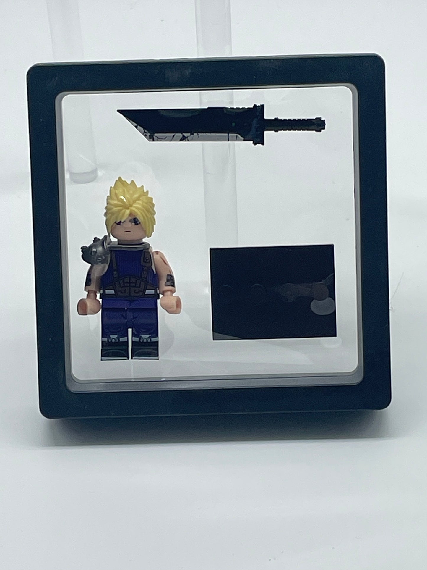 Final Fantasy: Cloud Strife (purple)